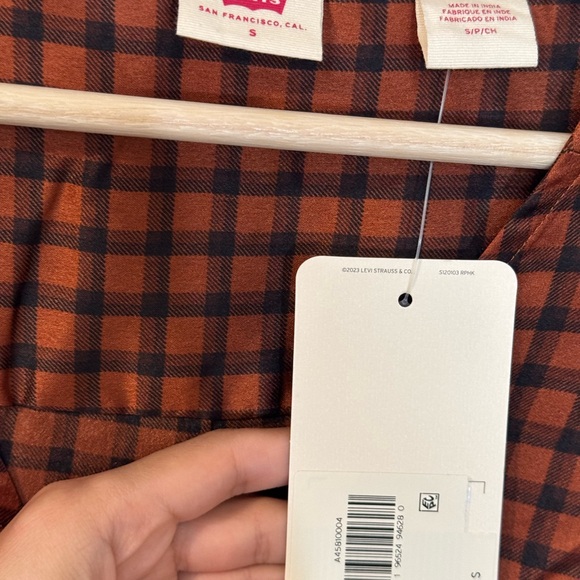 Checkered Button-Up Blouse - Levi’s - S - NWT - Picture 3 of 3